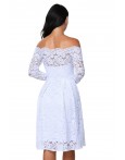 Rochie White  Appearance